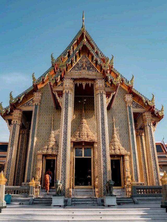 🛕 Maha Simaram Ratcha Wora Maha Wihan – The Quiet Majesty in the Heart of Bangkok