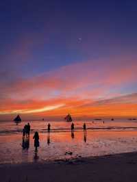 🌅✨ Boracay Sunsets – Where the Sky Falls in Love with the Sea 🌴💛 