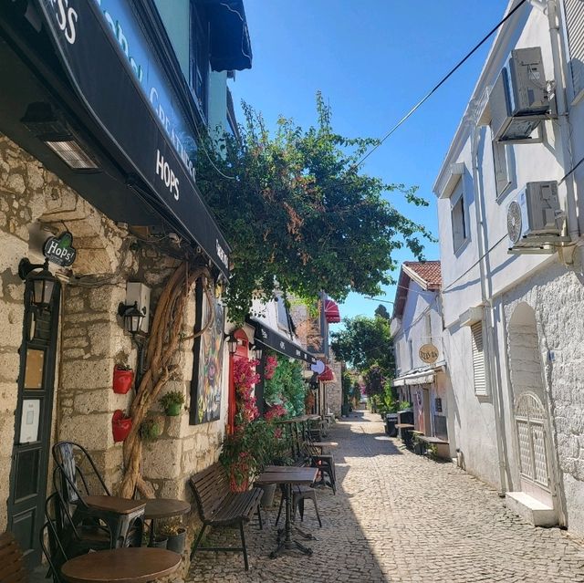 🌸💫 Alaçatı – Where Time Slows and Beauty Speaks! 🇹🇷💙