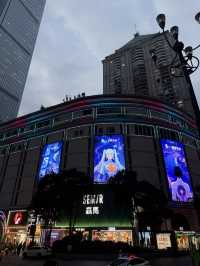 🌆 Чунцин — город, который удивляет с первой минуты.