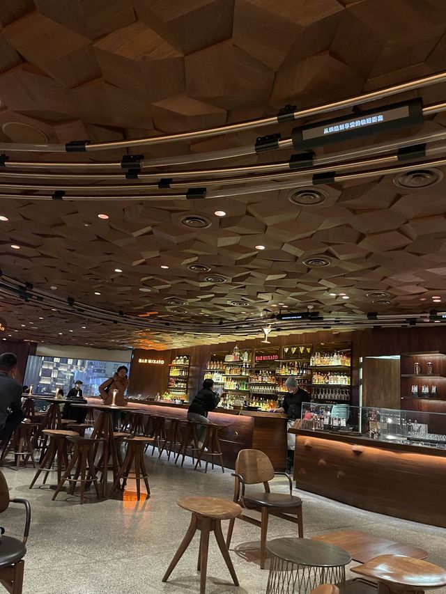 Biggest Starbucks in Shanghai ☕️ Biggest Starbucks in Shanghai ☕️