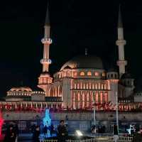 Istanbul: Where East Meets West 🕌🌉🌃