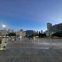 打卡龍華文化廣場