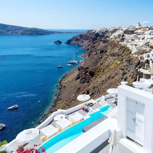 Alluring Blue and White Splendor at Santorini