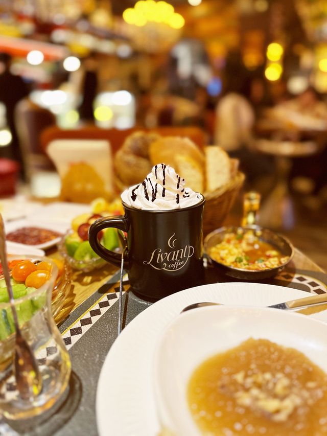 🍨🥮Dine in LUXURY!😍 Livant Coffee, Xinjiang