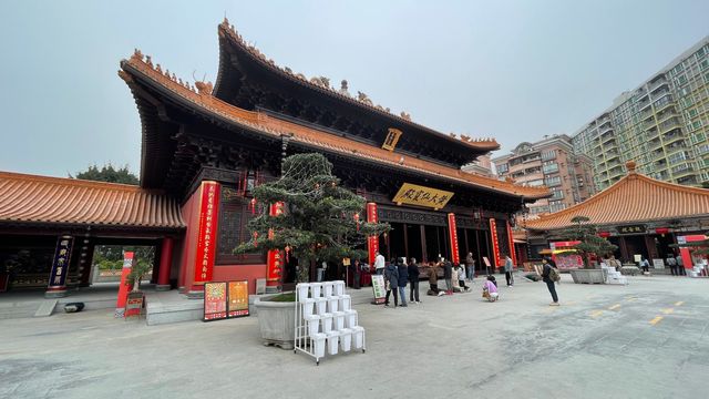 “有求必應”的廣州黃大仙祠