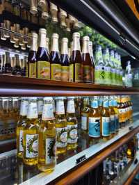 走出門就能看到藍花楹的酒店就在翠湖