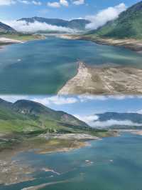 川西夏日遊，以勒湖的山水美如畫