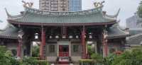 福建會館北門外看合歡，門內看睡蓮