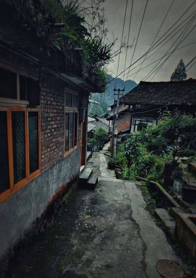 不在雲南，不在貴州，這個被嚴重低估的避世古鎮清涼得不像三伏天