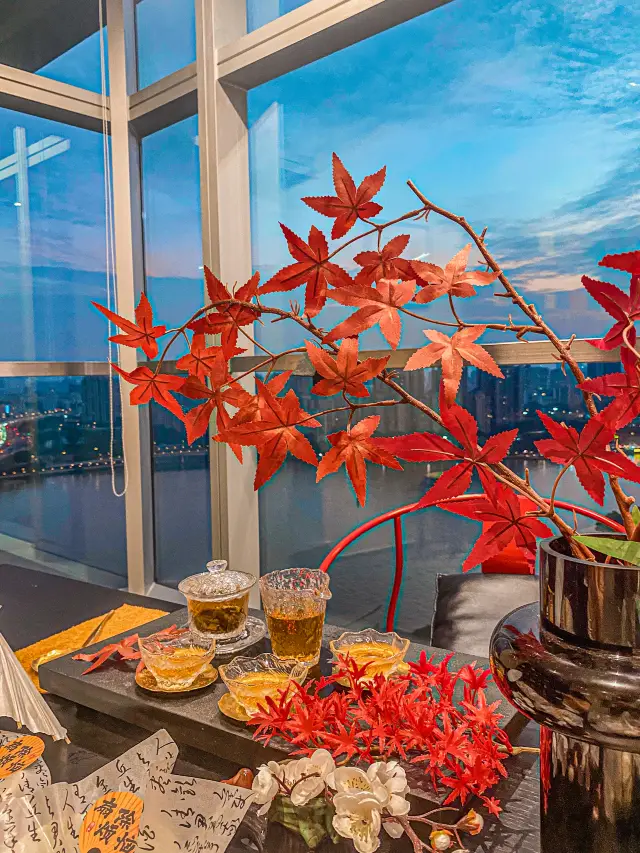 Mingkong Tea | A Chinese-style elegant space above the clouds. 