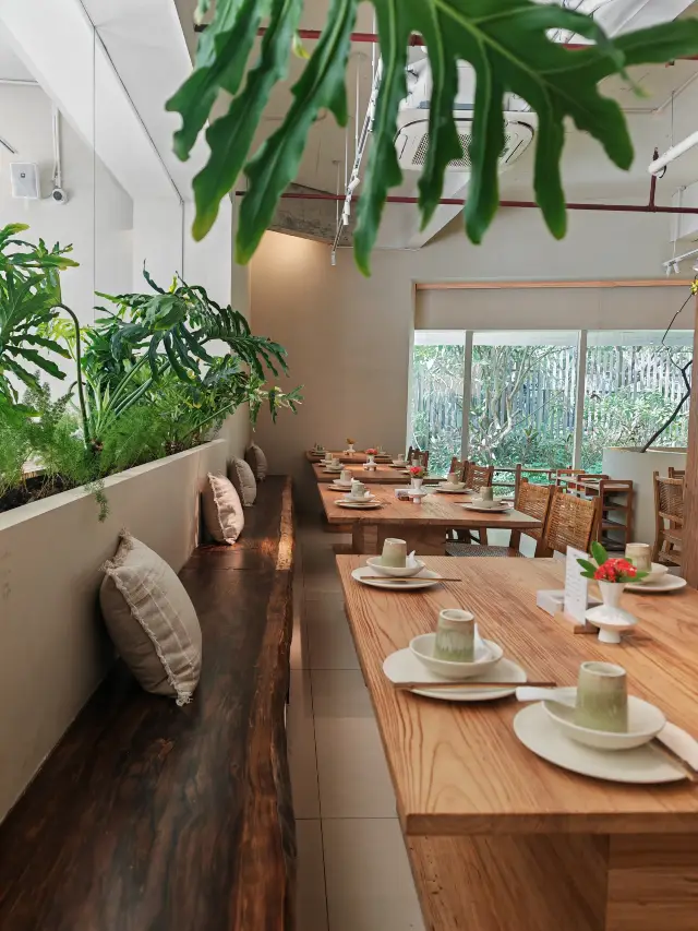 การท่องเที่ยวหลิงสุ่ย | ร้านอาหาร Feng He