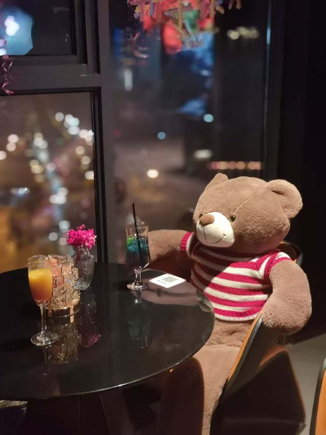 這樣跨福年!安萘魔方酒店。