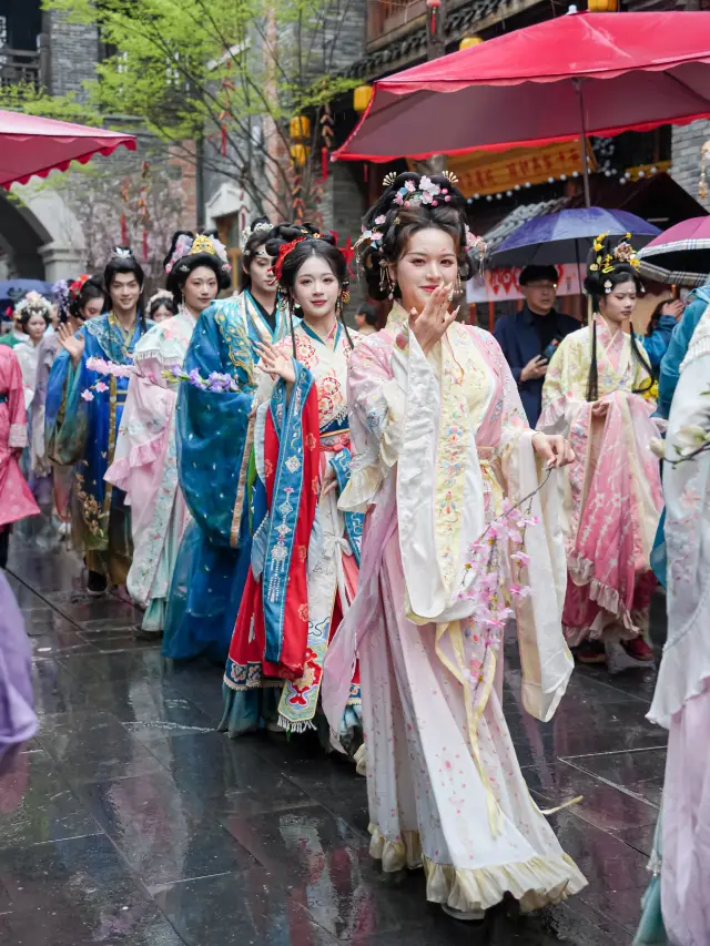Wuhan Flower Festival - A Month-Long Traditional Chinese Celebration