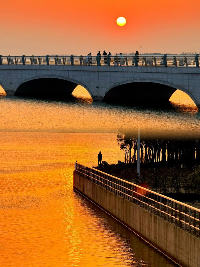 上海彩虹橋，帶著心愛的女孩子去散步欣賞浪漫日落🌄