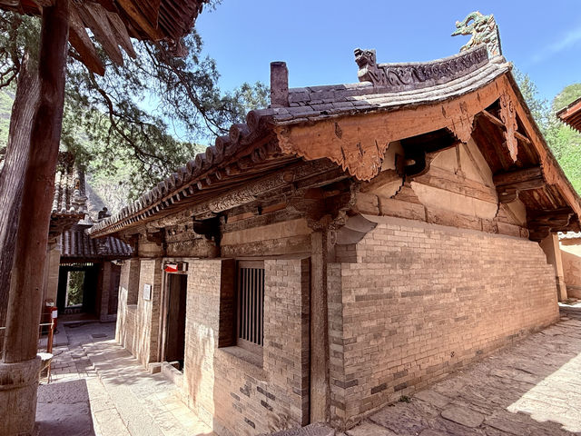 一寺貫六朝——龍門寺