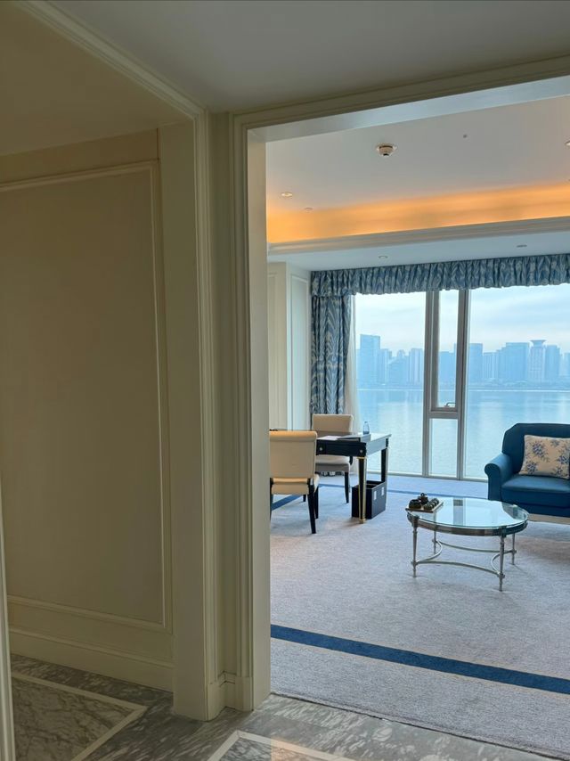 杭州尊藍萬豪酒店入住體驗：江景與品質的交織