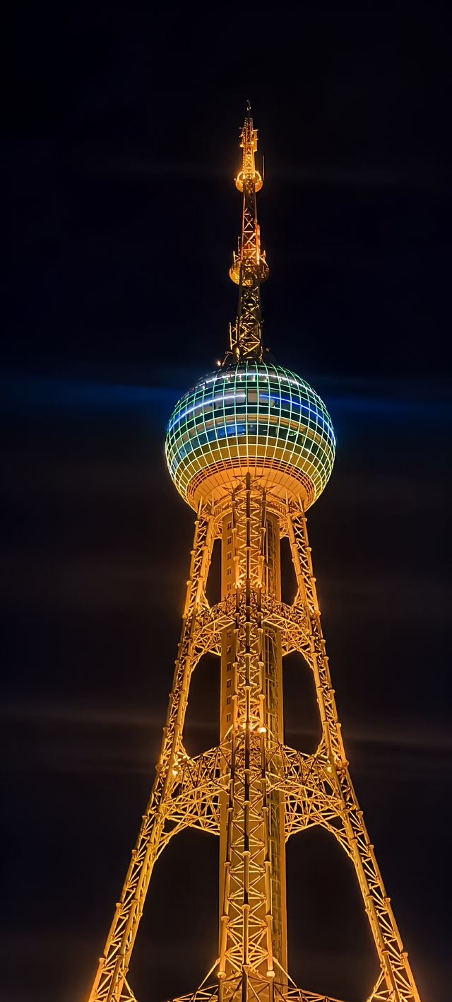 高原夜未央：西寧的星空與燈火交響詩