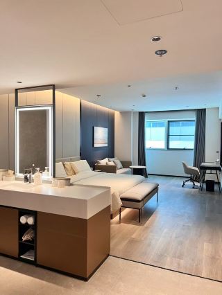 In Wuhu! My absolute favorite hotel! It's so incredibly comfortable to stay in! It's the Atour Hotel! Newly opened! I've already stayed there several times! The value for money is really high 