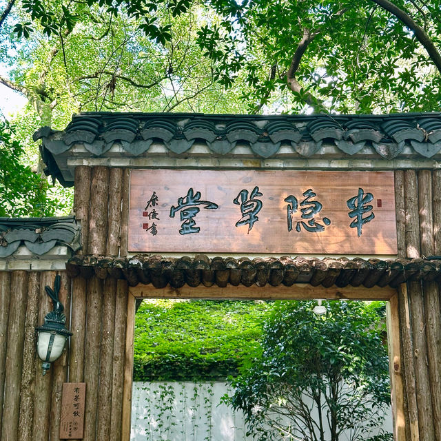 杭州西湖多條路線推薦｜從速刷到輕松沈浸遊玩，總有一條治好你的選擇困難