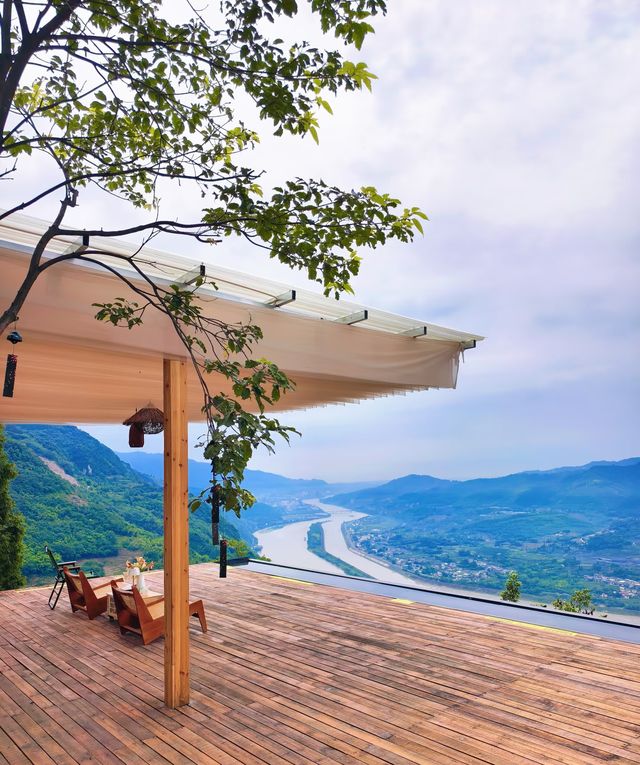 沙灣雲水寨，樂山獨有嘅浪漫
