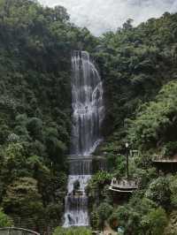 避暑勝地筆架山瀑布