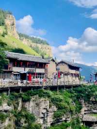 雲巒起舞——芦芽山的蒼翠之詩