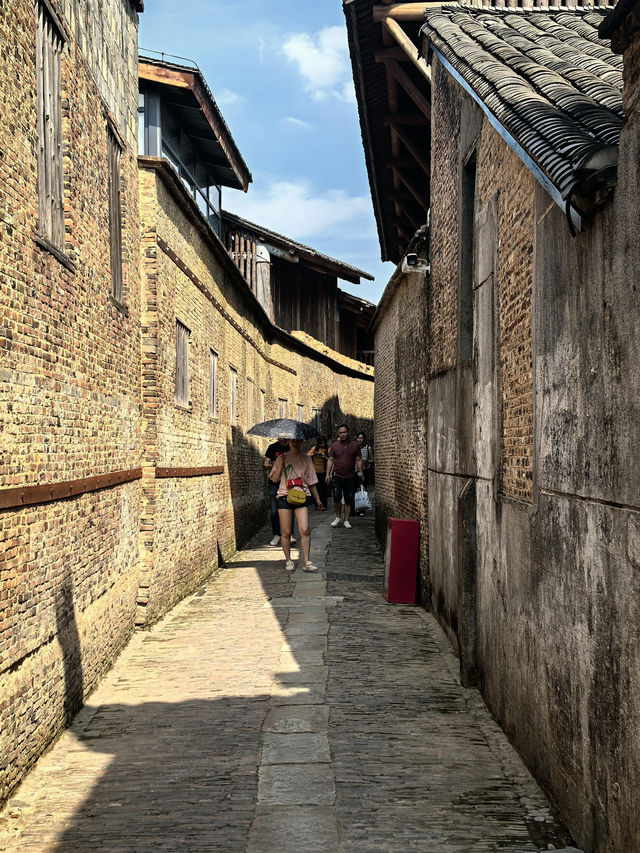 04女大窮遊景德鎮|百元玩轉陶瓷之城,藝術與美食的雙向奔赴 04女大窮遊景德鎮|百元玩轉陶瓷之城,藝術與美食的雙向奔赴