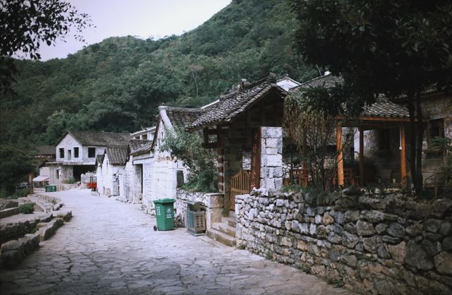 天坑裡的村莊！貴州這個秘境美得太犯規！