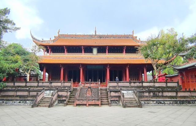 謁崇州市文廟
