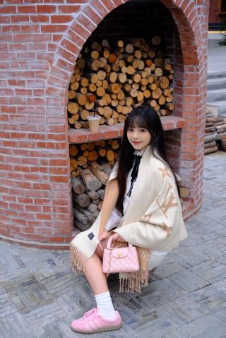 Jingdezhen Travel Accommodation Guide | By the Taoxichuan River, Benjue Rushì