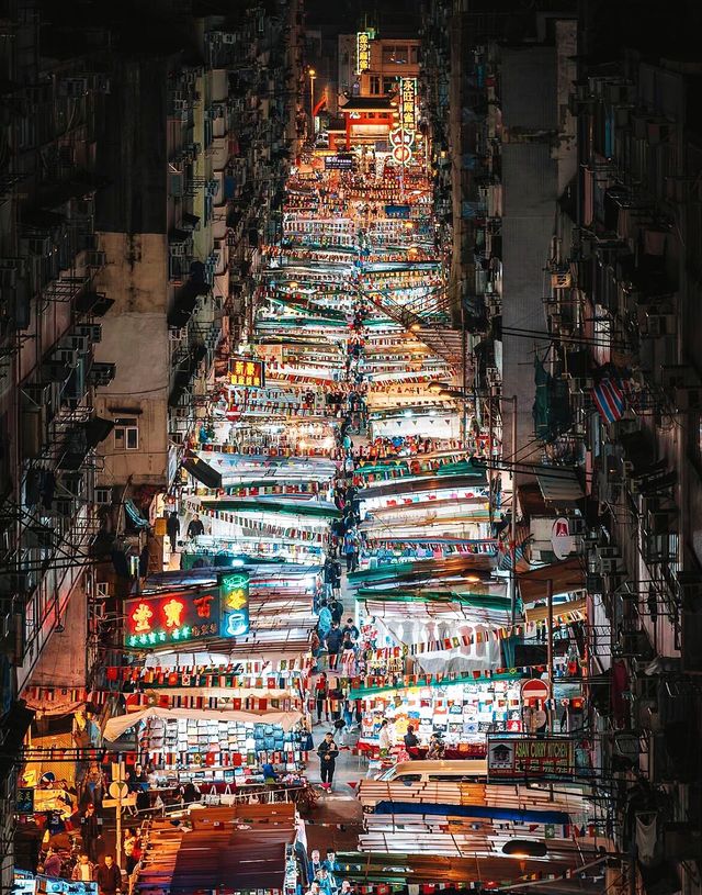 香港街頭|深夜霓虹下的魔幻現實 香港街頭|深夜霓虹下的魔幻現實