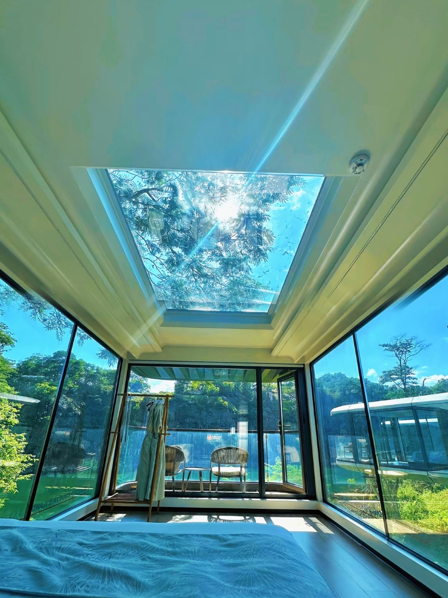 This super magical place makes me want to stay in for a whole month