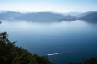 不是國外,是千島湖