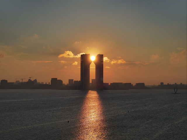 魔都落日秘境滴水湖懸日最佳打卡機位大公開! 魔都落日秘境滴水湖懸日最佳打卡機位大公開!