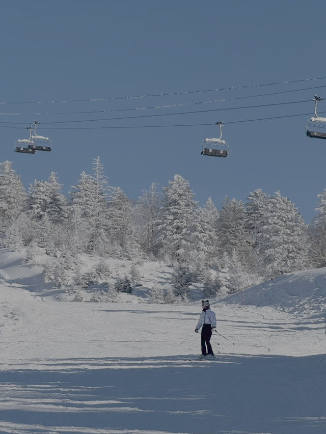 Skiing at Beidahu: Snow, Views, and Serious Vibes ❄️🎿 Skiing at Beidahu: Snow, Views, and Serious Vibes ❄️🎿