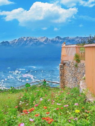 A 1-hour route around Chengdu featuring snow-capped mountains and flower fields is here!