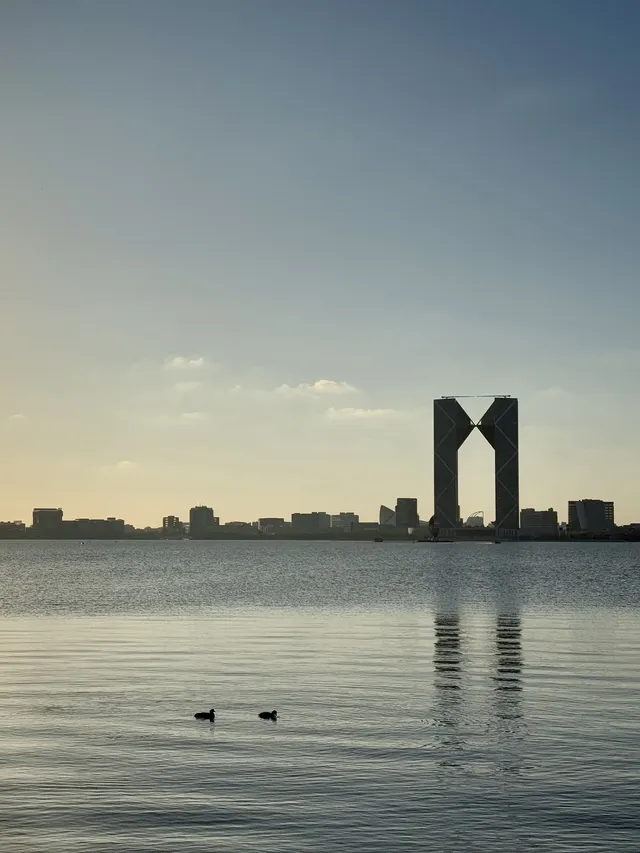 滴水湖攻略(附煙花、停車、路線及定位圖) 滴水湖攻略(附煙花、停車、路線及定位圖)