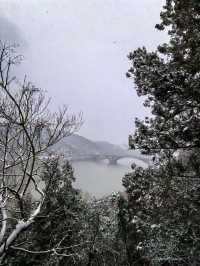 冬日限定版龍門石窟|白雪皚皚下的千年佛國仙境