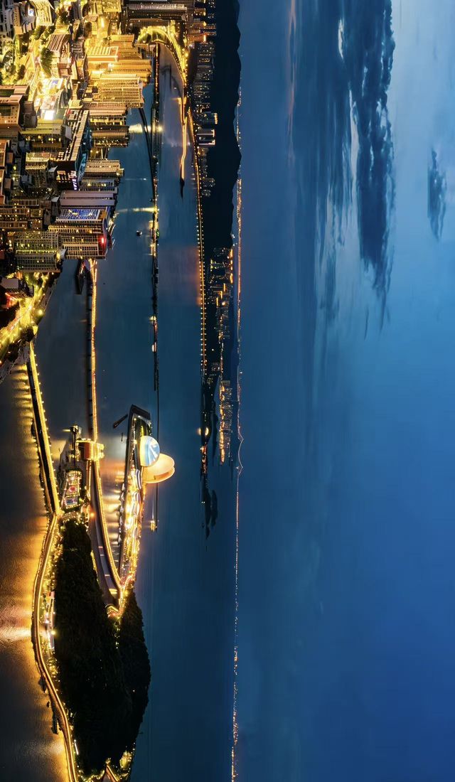 把山海與城市的浪漫,都裝進行囊 把山海與城市的浪漫,都裝進行囊