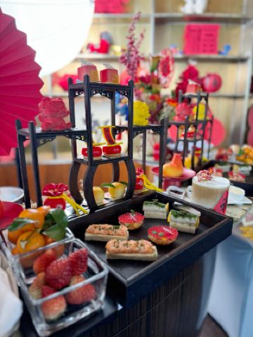 A Perfect Encounter of Art and Luxury: The St. Regis Tianjin x Tianmei Year of the Horse Themed Print Exhibition