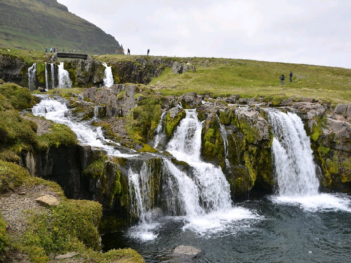 Kirkjufellsfoss Waterfall Travel Guide: Iceland's Iconic Photo