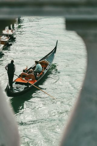 ความโรแมนติกของเวนิส ครึ่งหนึ่งมาจากน้ำ~