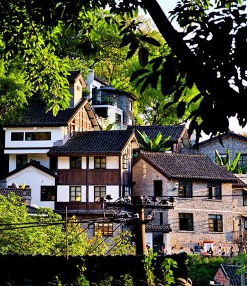 Chongqing's Xiahaoli Old Street: fewer crowds, beautiful scenery