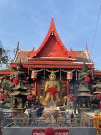 สักการะท้าวเวสสุวรรณ ขอพรให้ปังทั้งปีที่วัดจุฬามณี