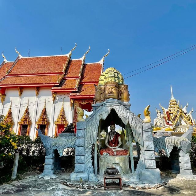เที่ยววัดคุ้งท่าเลา ชมความอลังการประติมากรรมหนุมาน