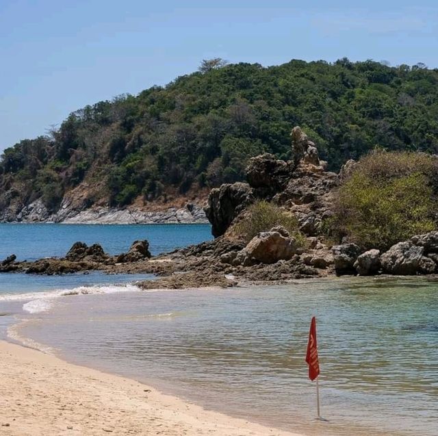 หาดยะนุ้ย Yanui Beach Phuket