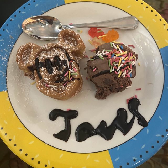 迪士尼酒店翠樂庭🎂慶生
