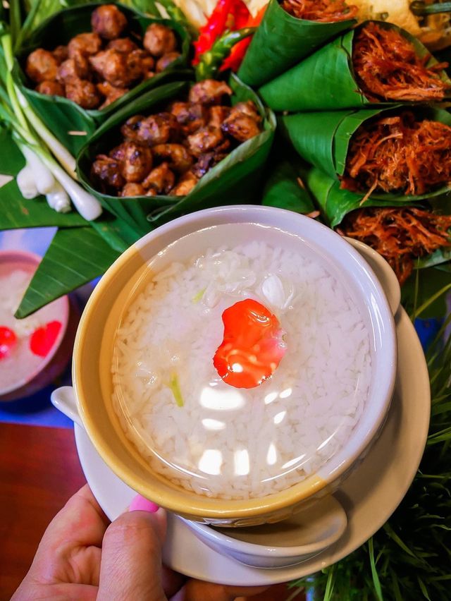 ข้าวแช่คลายร้อน ที่โรงแรม อาม่า ป่าตอง