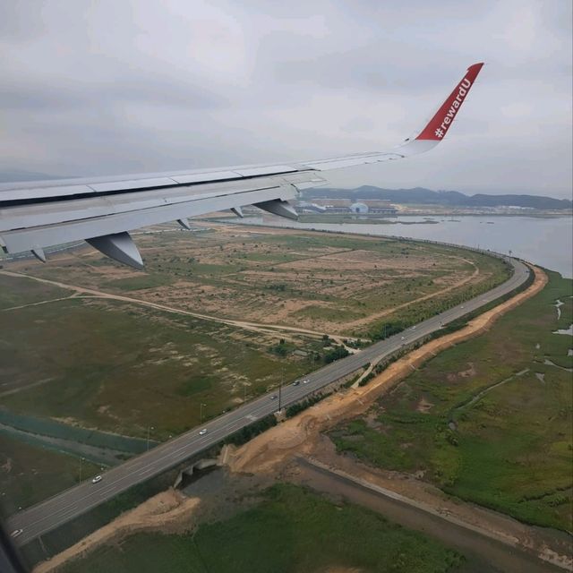 ✈️搭飛機去首爾啦😆食飛機餐🍴欣賞高空風景😍